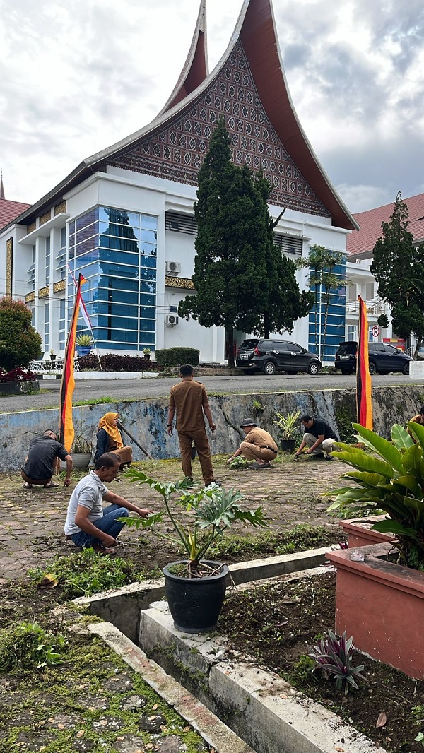Bapenda Adakan Gotong Royong Bersama
