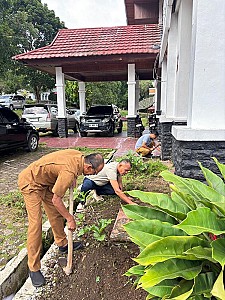 Kegiatan Gotong Royong - foto 4